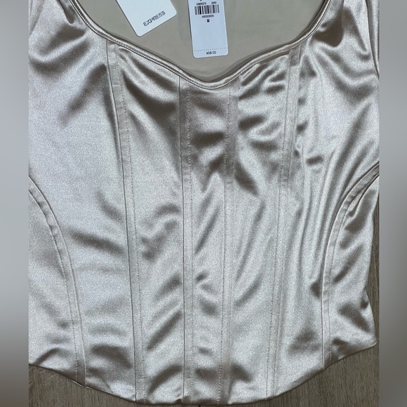 Express Shimmering Cream Long Sleeve Body Contour Smoothing Top Medium NWT - Picture 3 of 4